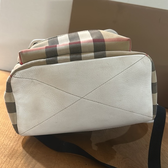 Burberry Dewey Vintage Check Backp - Picture 7 of 14